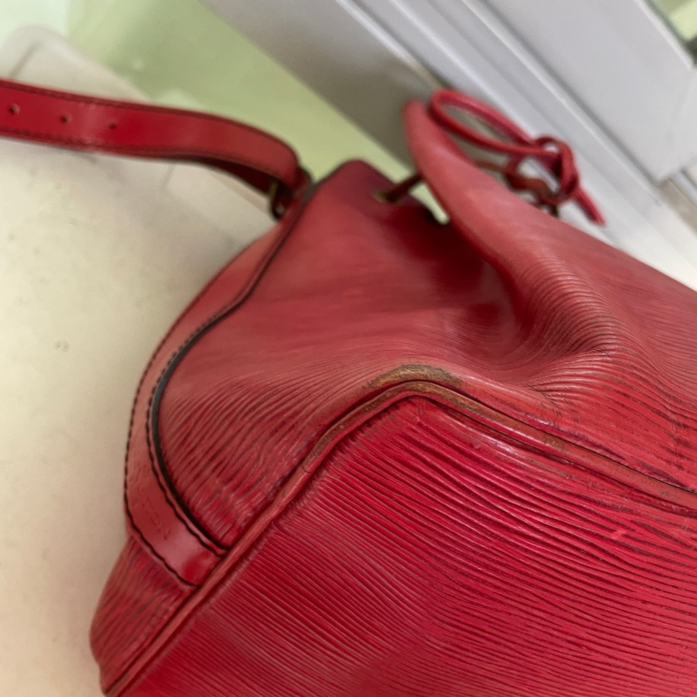 Vintage Louis Vuitton Red Epi Petite Noe - Picture 2 of 12